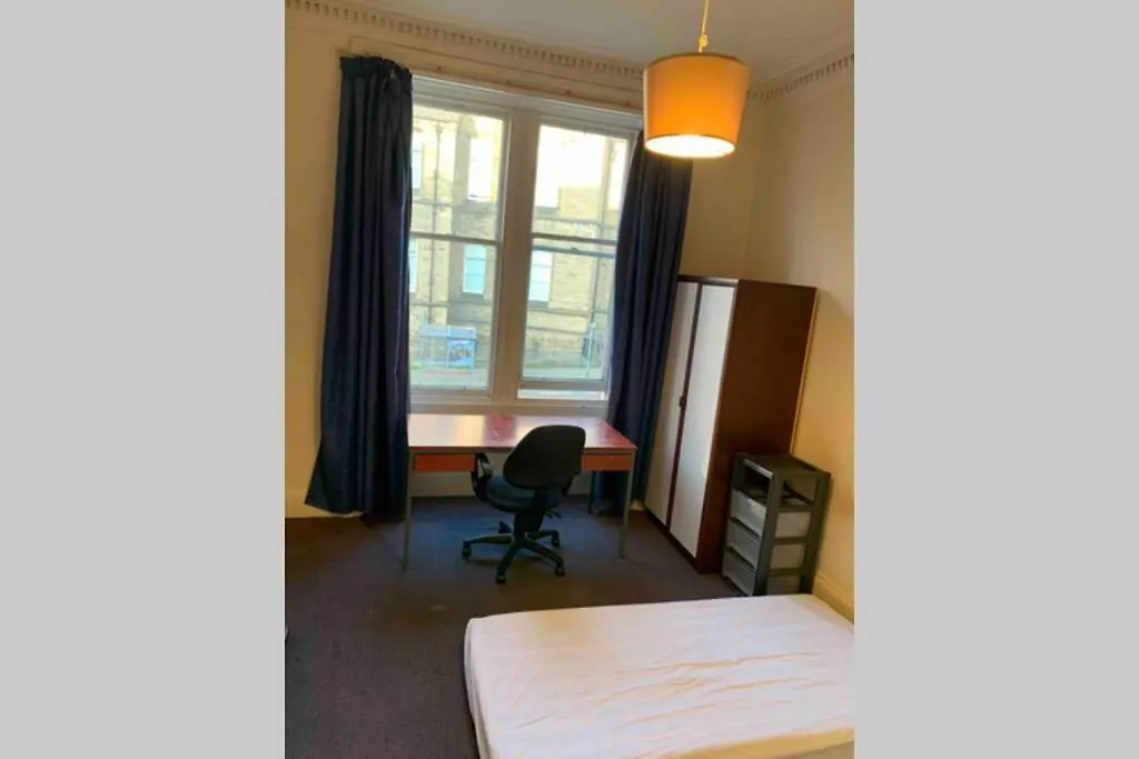 Lovely And Spacious 5 Bed Flat In Marchmont. Édimbourg